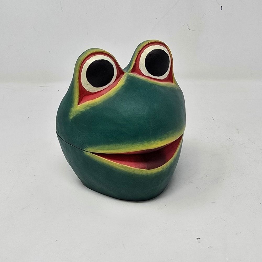Vtg hand painted wood frog head Indonesian folk art figurine goblincore